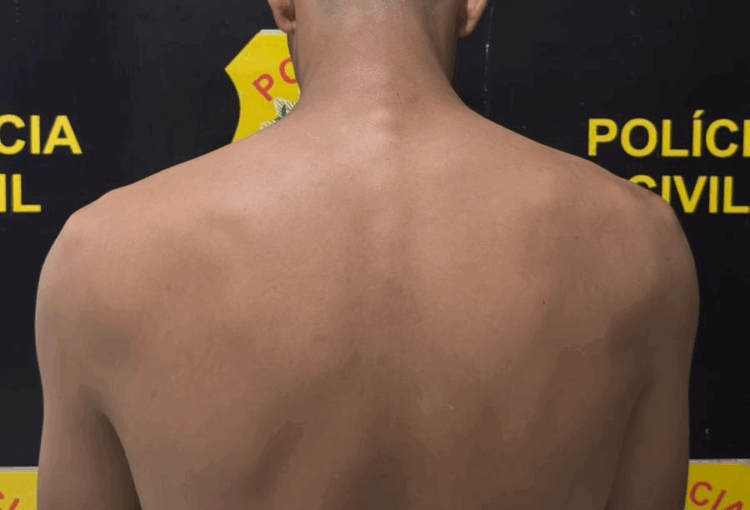 Polícia Civil prende homem acusado de agredir companheira em Marechal Thaumaturgo