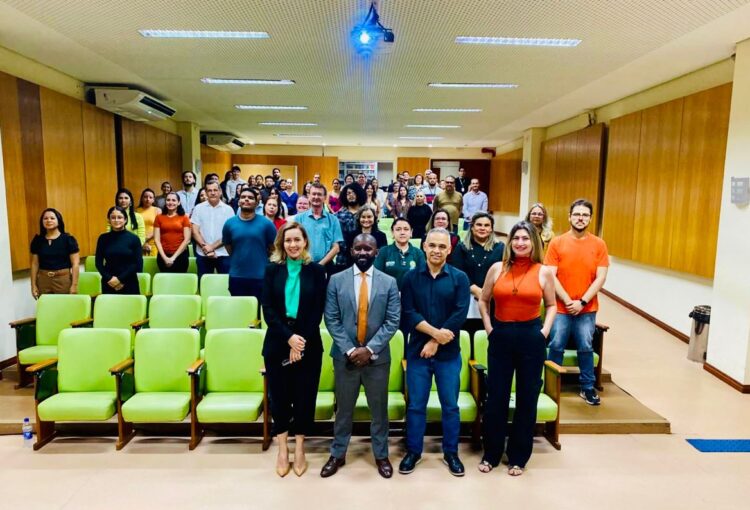 Polícia Civil do Acre realiza palestra sobre racismo estrutural na administração pública para servidores do Estado