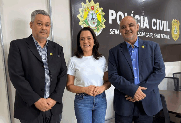 Vice-governadora Mailza Assis visita Delegado-Geral da Polícia Civil do Acre