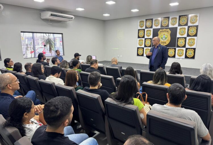 Polícia Civil do Acre realiza treinamento sobre assinatura eletrônica no Sinesp para servidores da DEAM e DECAV